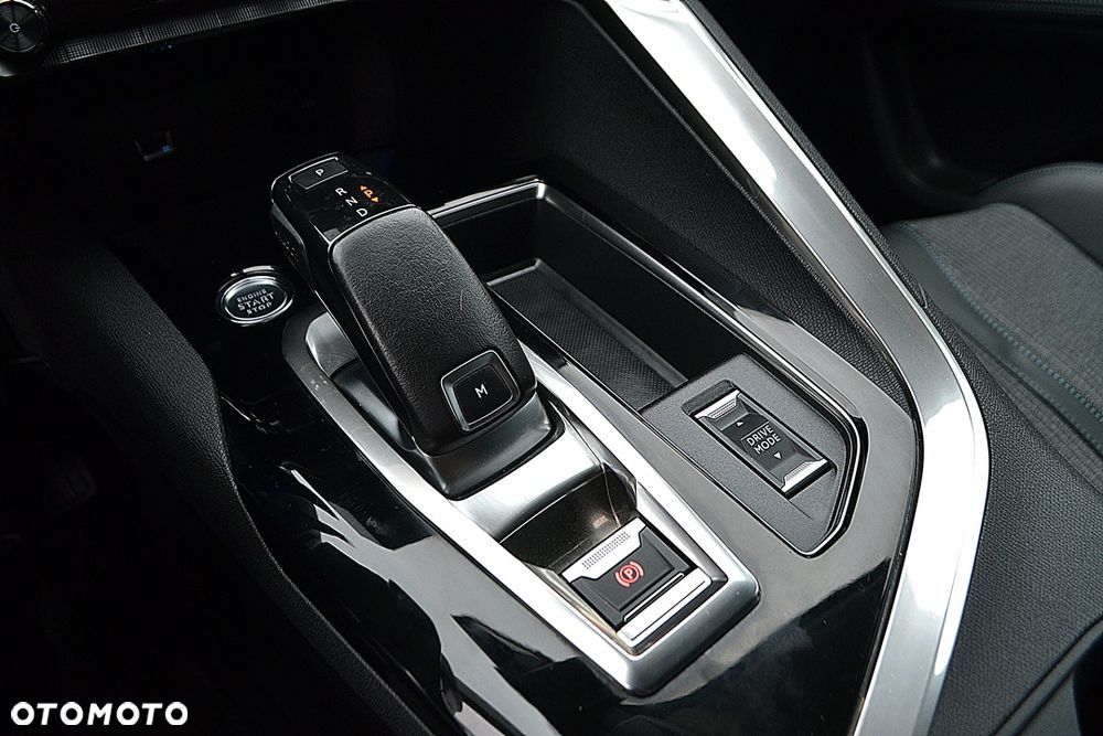 Peugeot 5008 BlueHDi 180 EAT8 Allure - 32