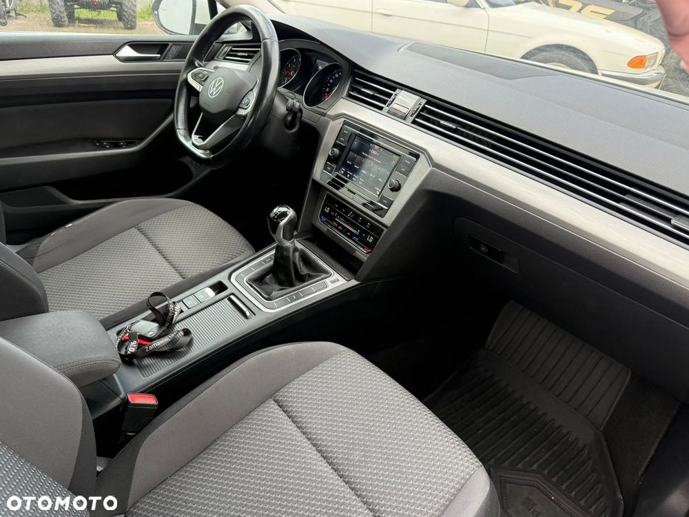 Volkswagen Passat 1.5 TSI EVO Business - 15