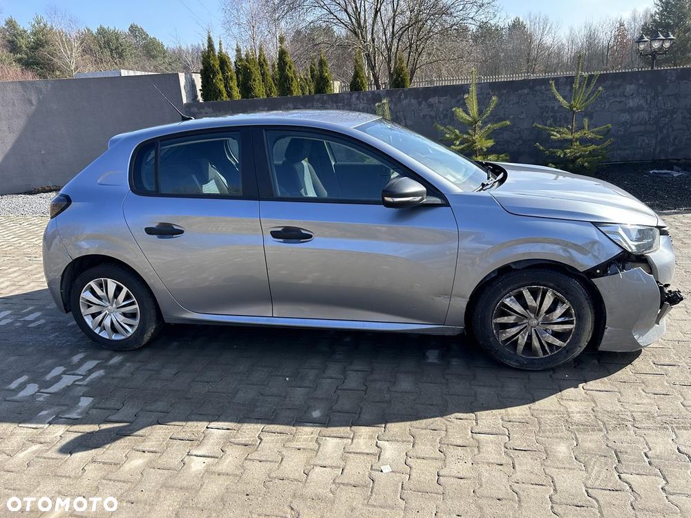 Peugeot 208 - 5