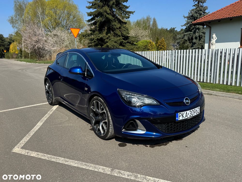 Opel Astra OPC Start/Stop - 1