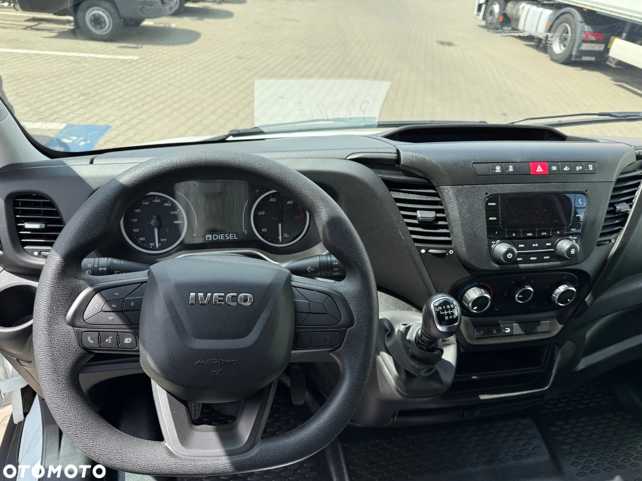 Iveco 35C16 - 8