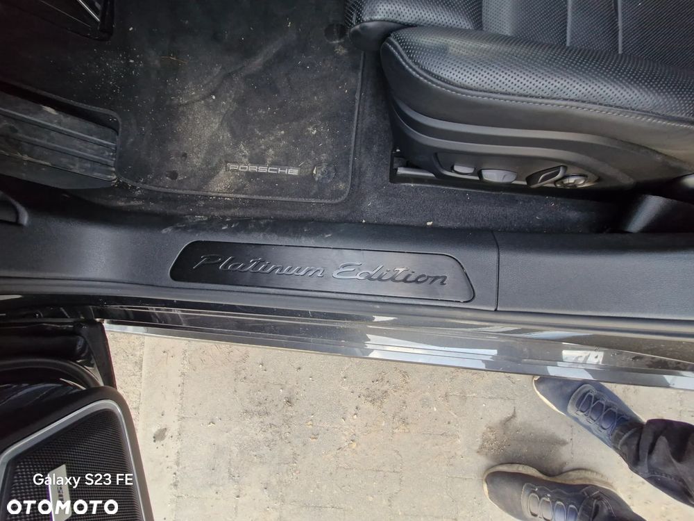Porsche Panamera 4 E-Hybrid 10 Years Edition - 20