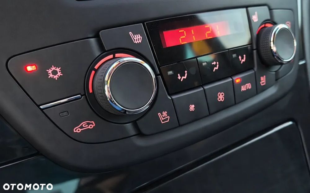 Opel Insignia 2.0 CDTI ecoFLEX Business Cosmo - 13