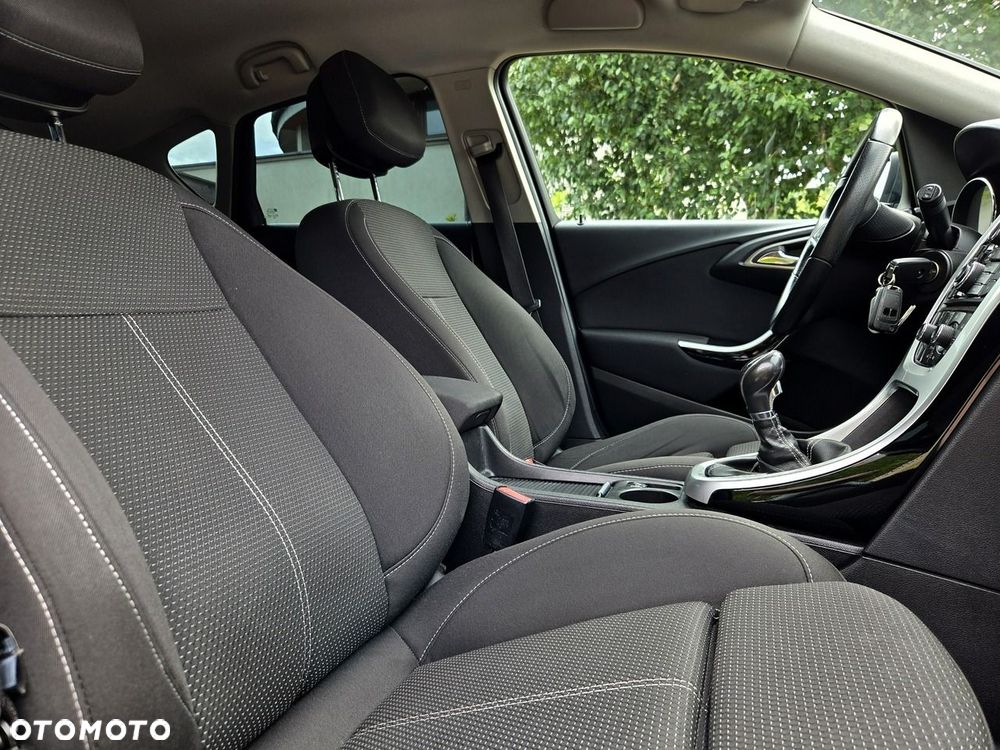 Opel Astra 1.4 T Cosmo EU6 - 7