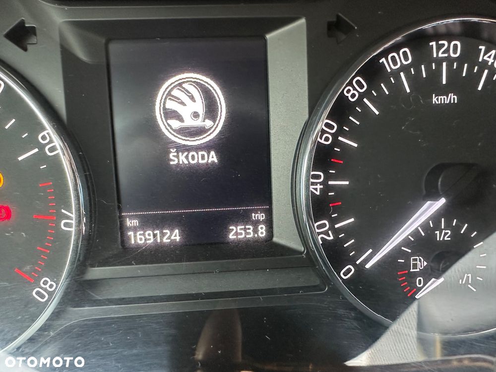 Skoda Octavia - 23