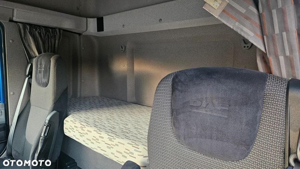 DAF CF 370 / Space Cab / Winda / 8,5 M - 12