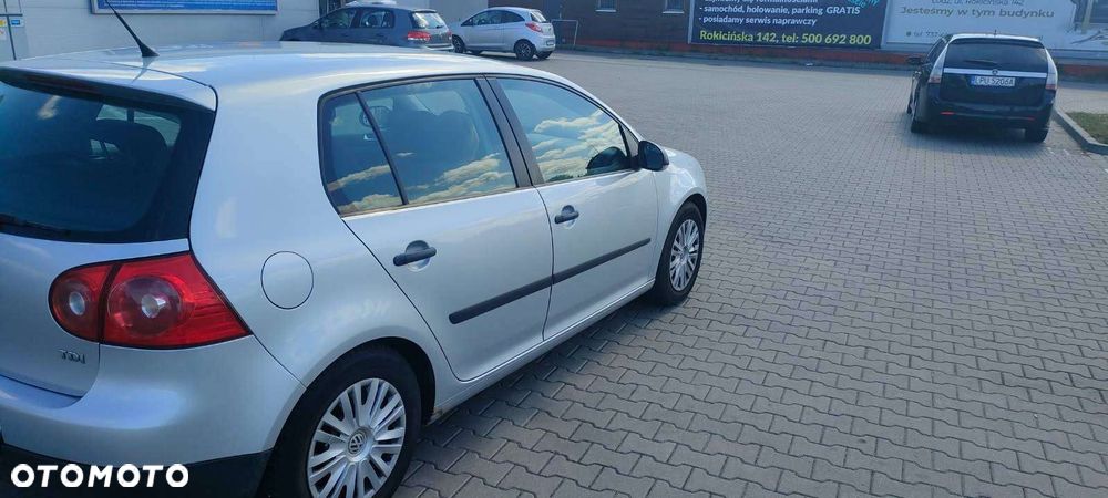 Volkswagen Golf - 6