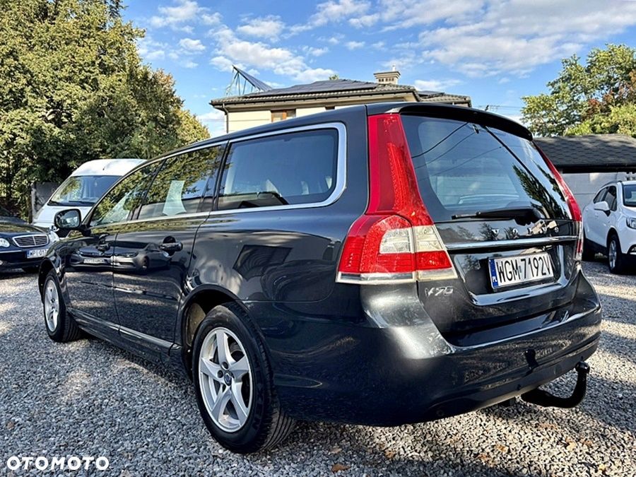 Volvo V70 D2 Momentum - 4