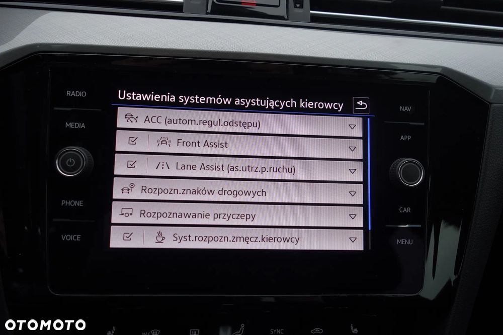 Volkswagen Passat Variant 2.0 TDI EVO Business DSG - 23