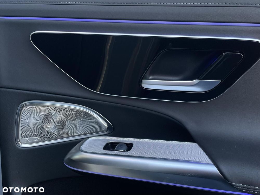 Mercedes-Benz Klasa E - 24