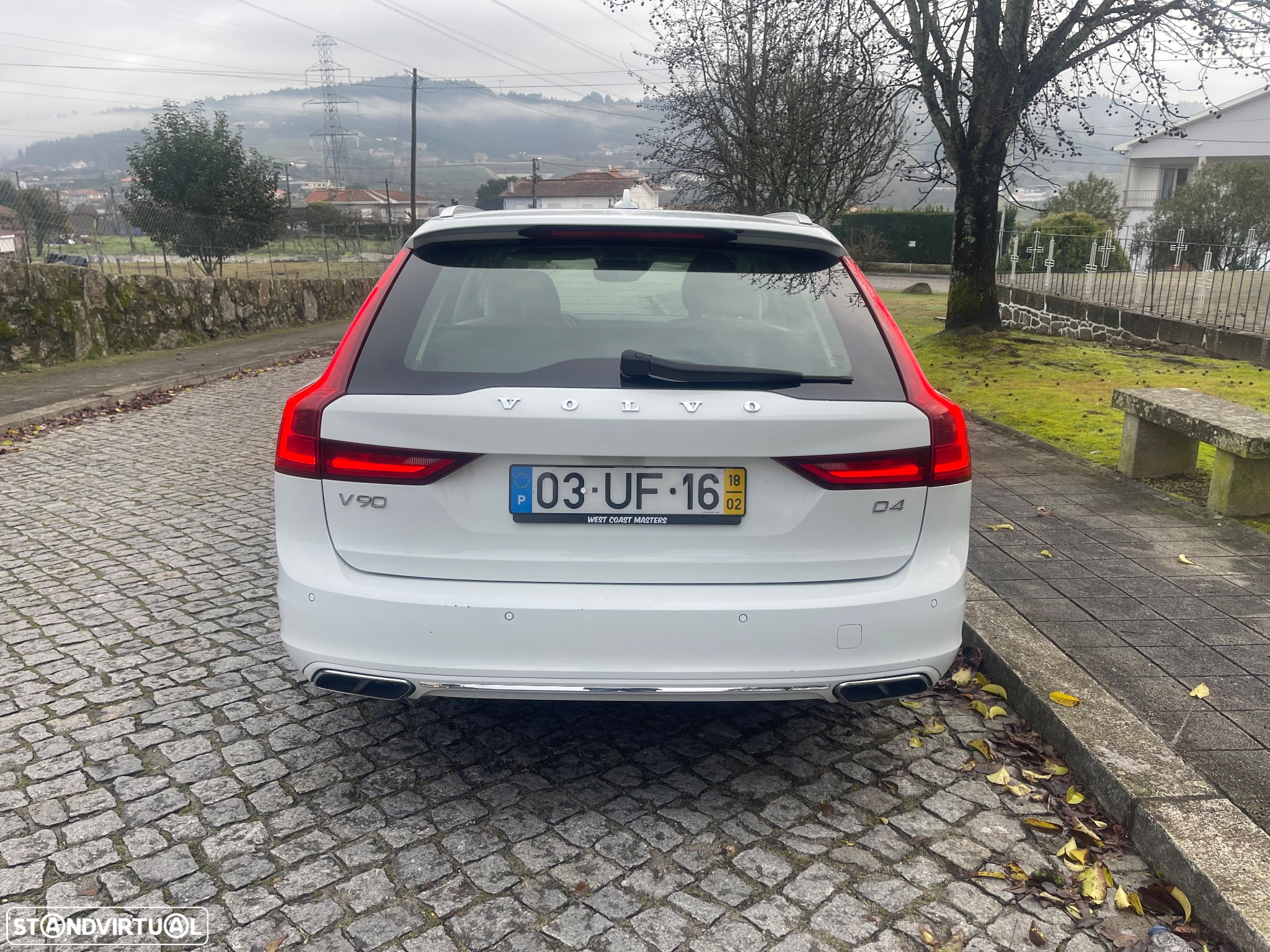 Volvo V90 2.0 D4 Momentum Plus - 5
