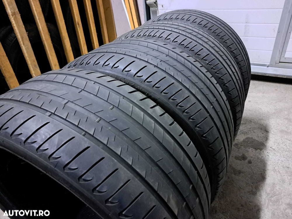 Set anvelope 245/40 R21 cu 275/35 R21 Bridgestone RFT - 6