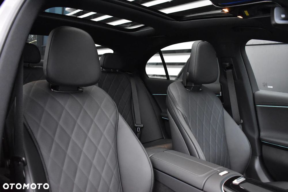 Mercedes-Benz Klasa E - 19