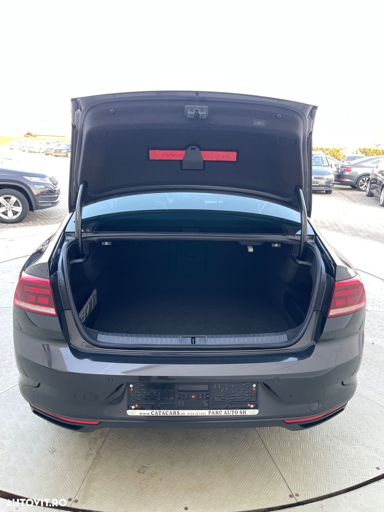 Volkswagen Passat - 26