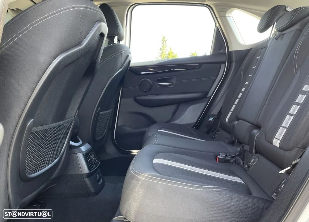 BMW 216 Active Tourer d Line Sport - 33