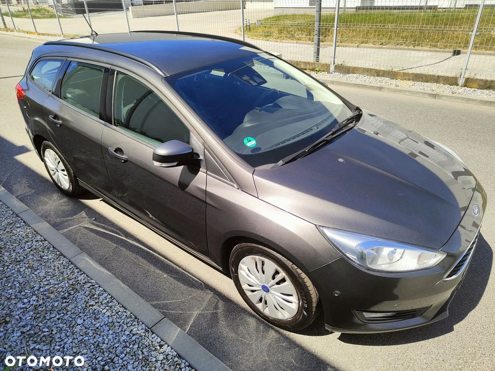 Ford Focus 1.0 EcoBoost Titanium - 11