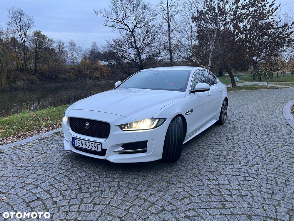 Jaguar XE 20d R-Sport - 1