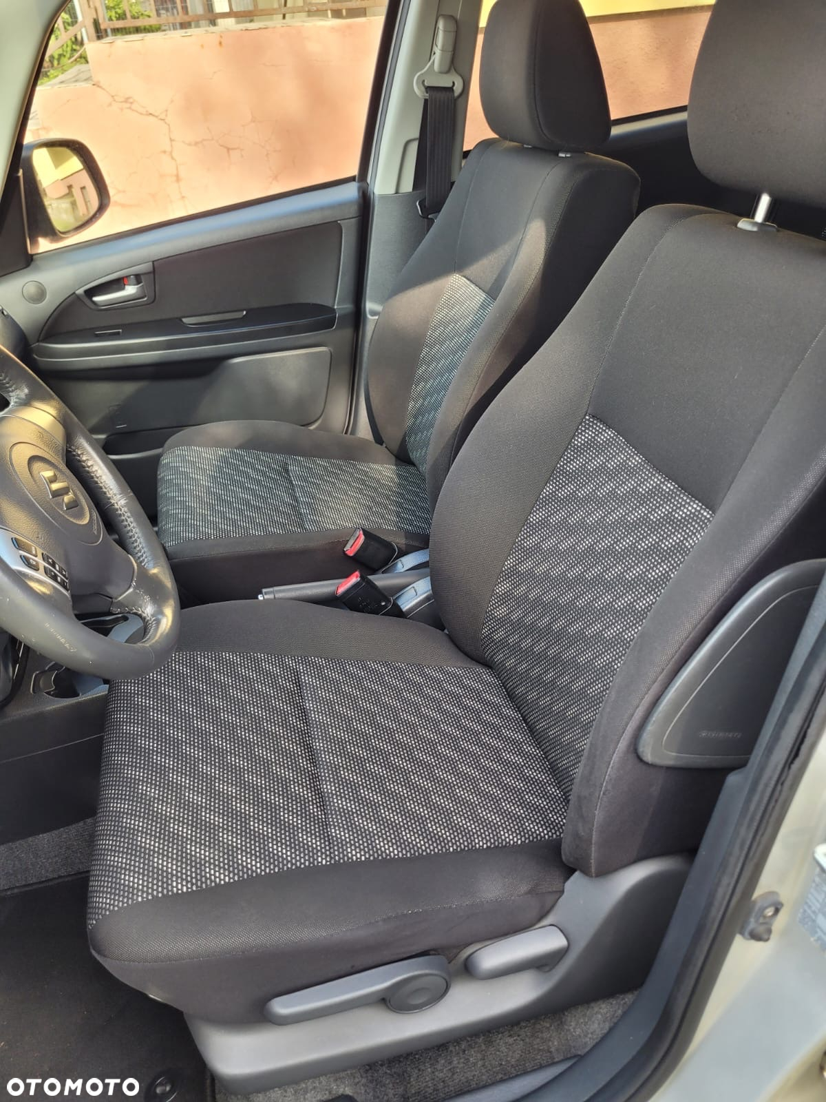 Suzuki SX4 1.6 GS / Premium - 16