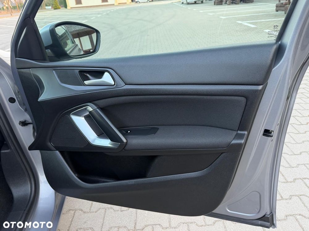 Peugeot 308 BlueHDi 130 EAT8 Stop & Start Allure - 29