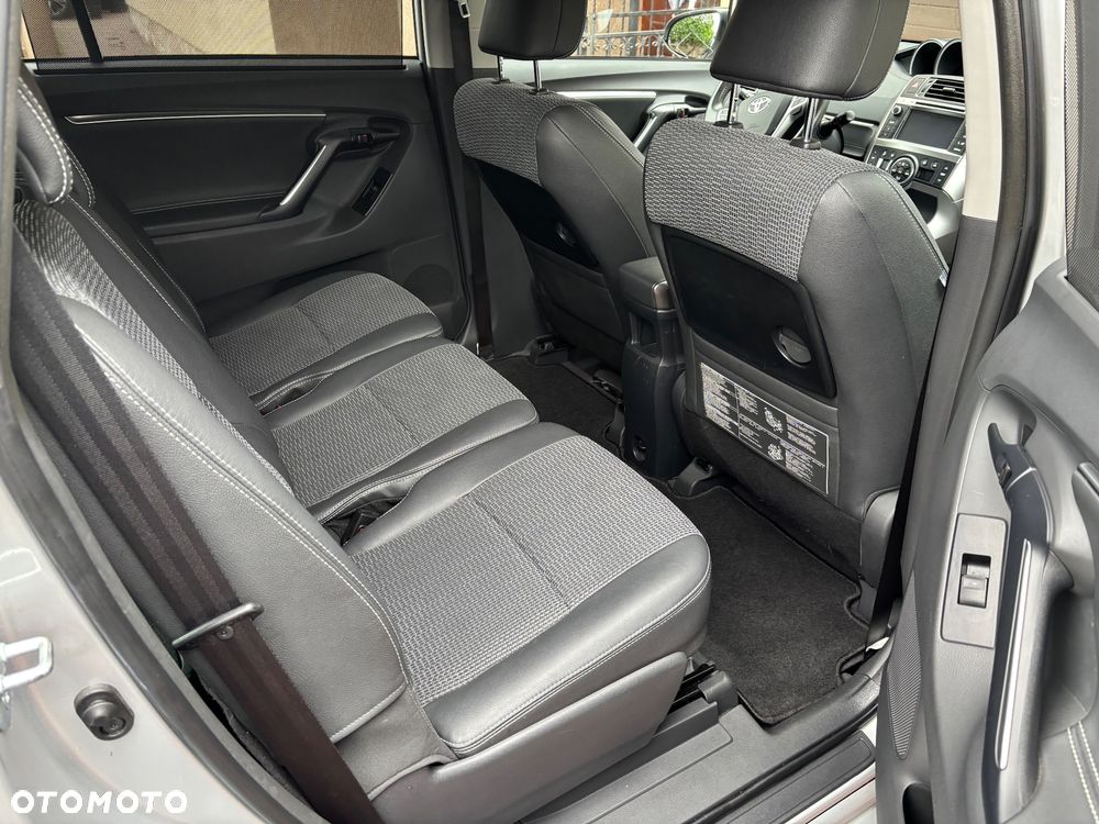 Toyota Verso 1.8 Prestige EU5 MS - 26