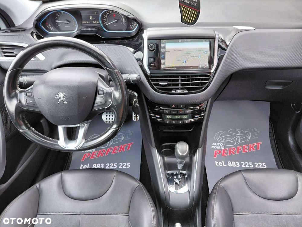 Peugeot 208 - 22