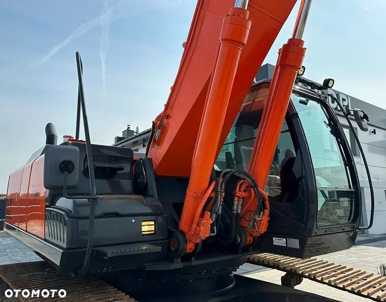 Hitachi ZX350LC-5B - 20