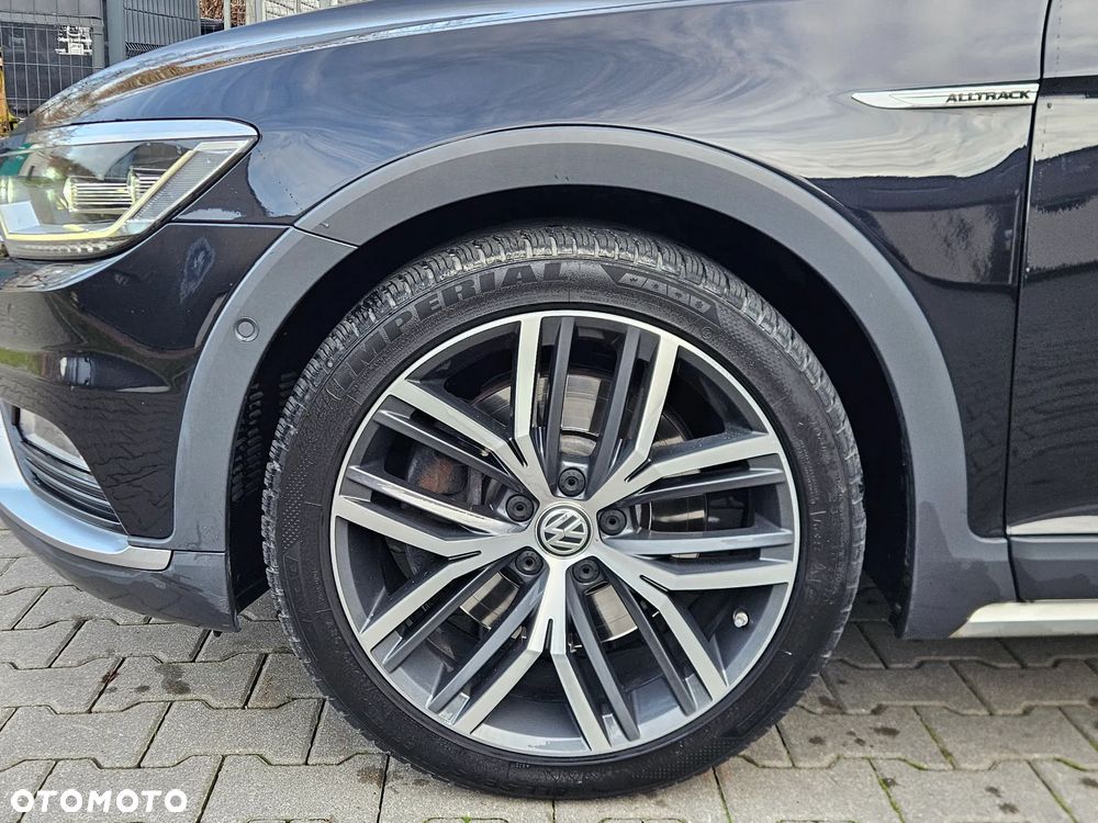 Volkswagen Passat Variant 2.0 TDI SCR 4Motion DSG Highline - 31