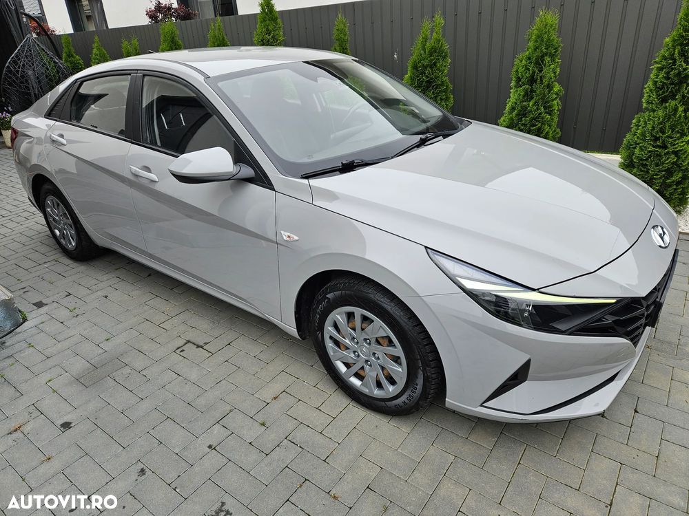 Hyundai Elantra 1.6 l 123 CP CVT Comfort - 8