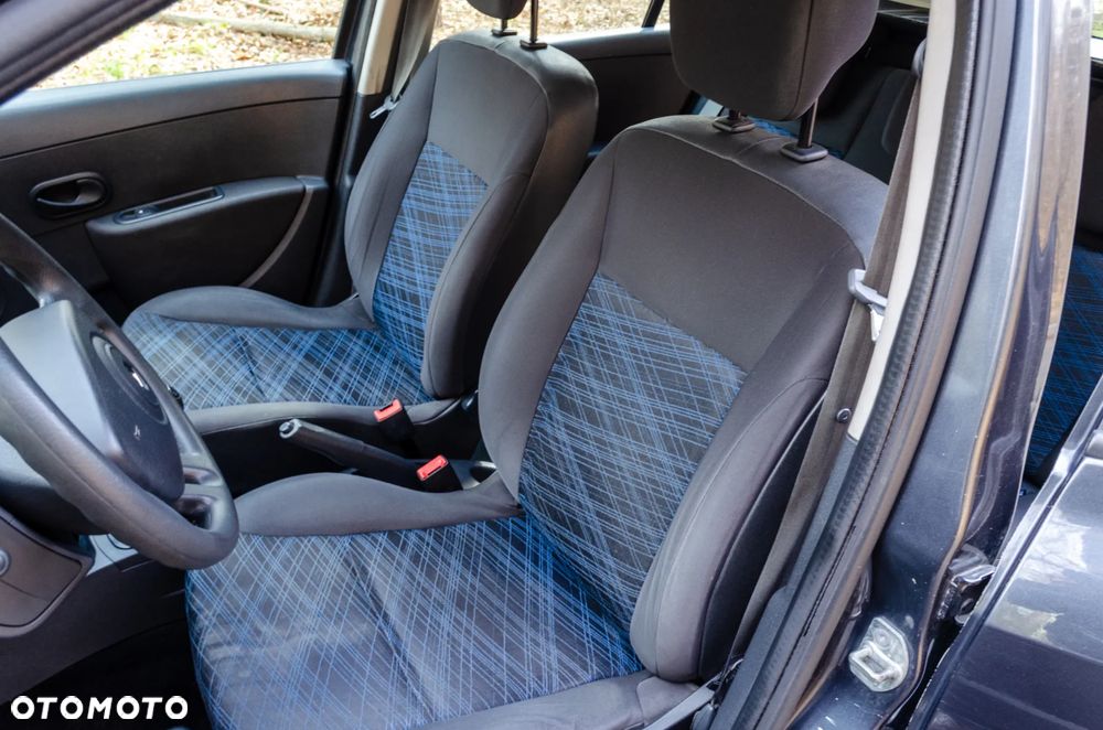 Renault Clio 1.2 16V Wind - 11