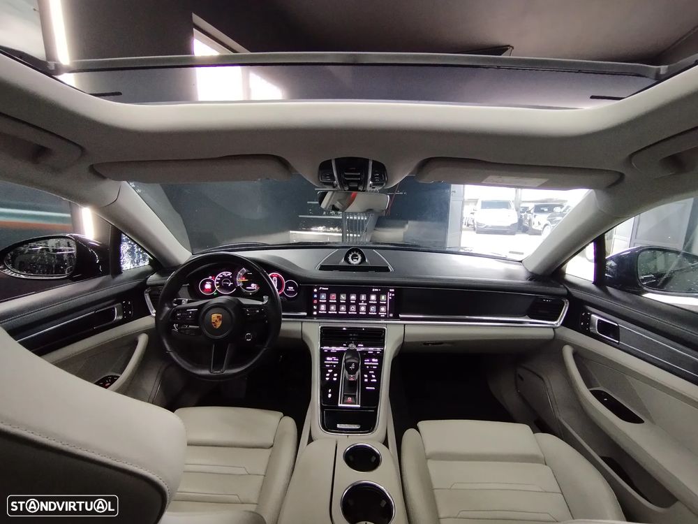 Porsche Panamera Sport Turismo 4 E-Hybrid Platinum Edition - 24