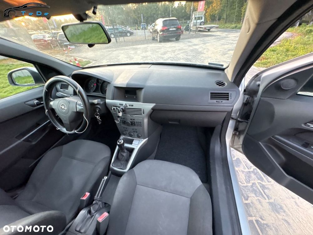 Opel Astra 1.6 Sport EU6 - 30