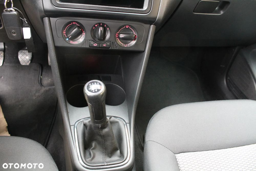 Volkswagen Polo 1.2 Style - 25