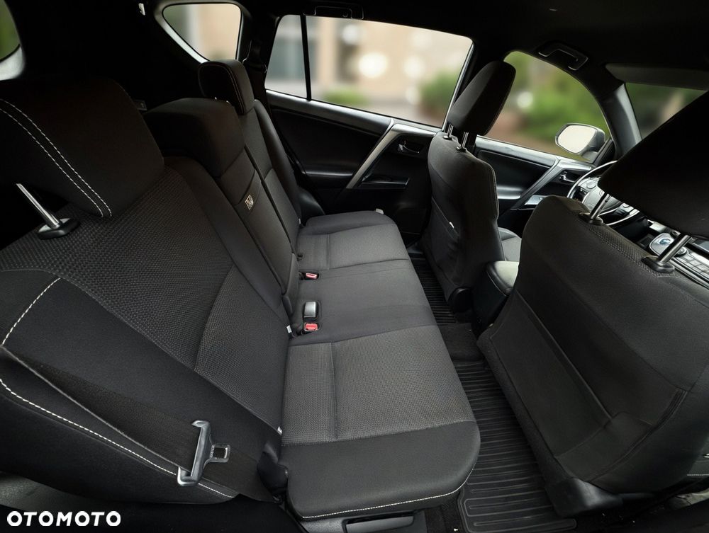 Toyota RAV4 Hybrid Premium 4x2 - 6