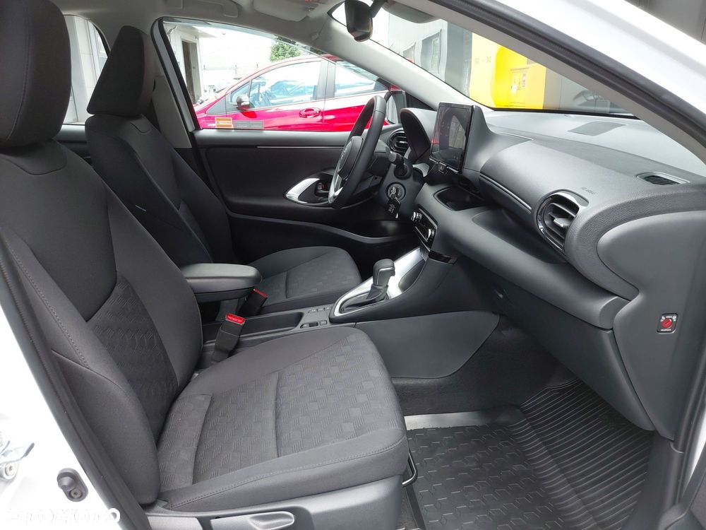Toyota Yaris - 9