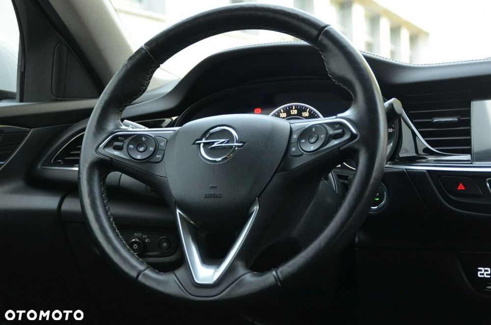 Opel Insignia - 30