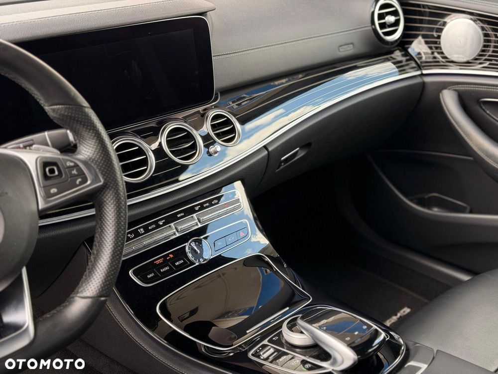 Mercedes-Benz Klasa E 220 d 4-Matic AMG/Avantgarde - 12
