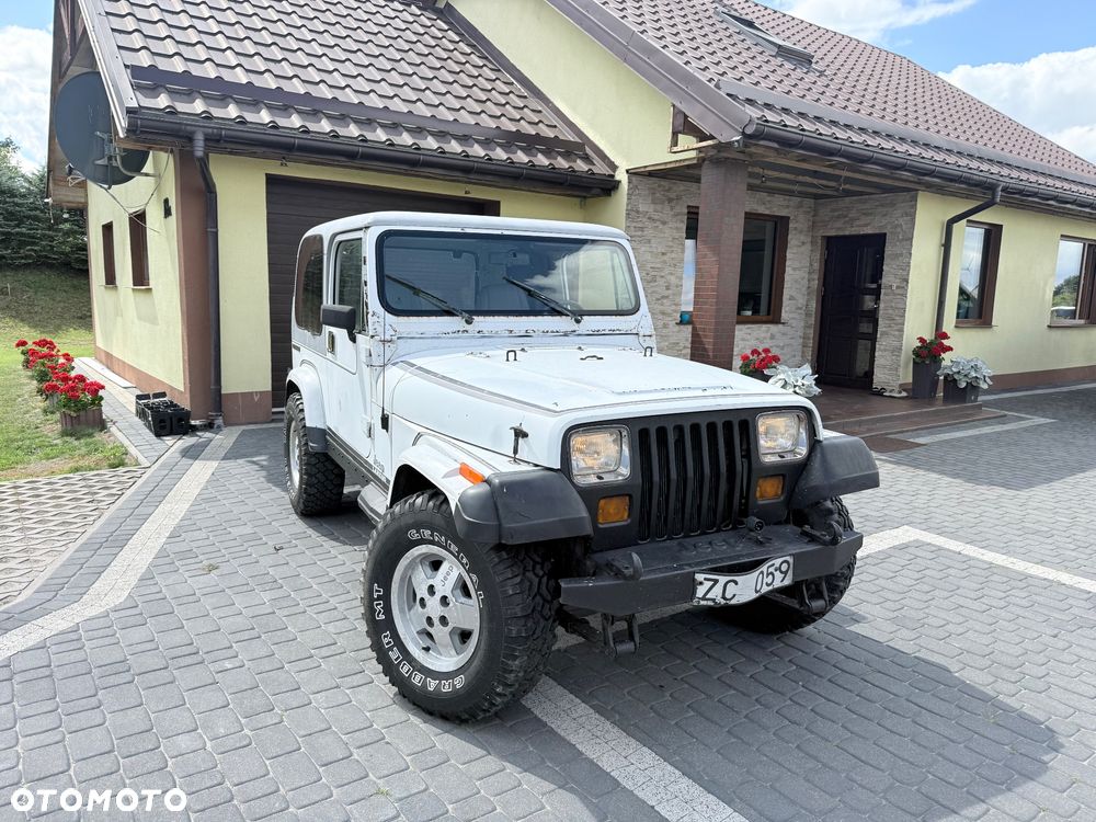 Jeep Wrangler - 1