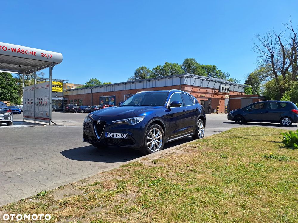 Alfa Romeo Stelvio 2.0 Turbo 16V AT8-Q4 B-Tech - 2