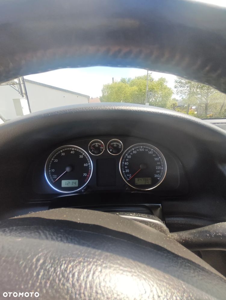 Volkswagen Passat 2.0 - 9