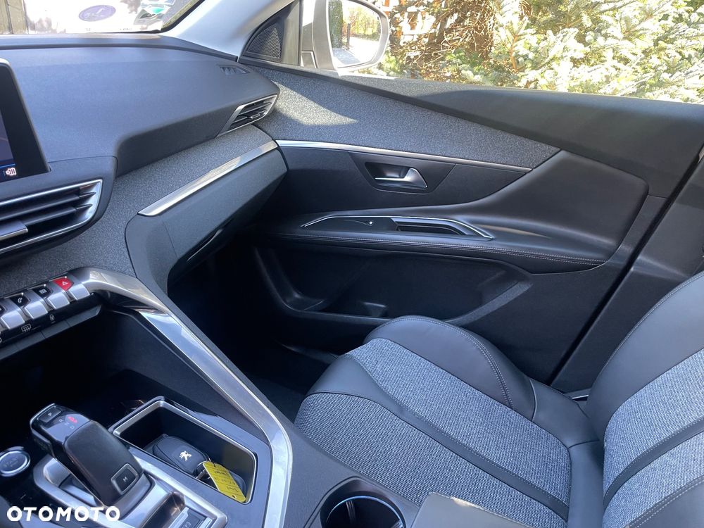 Peugeot 3008 1.6 THP Allure S&S EAT6 - 32