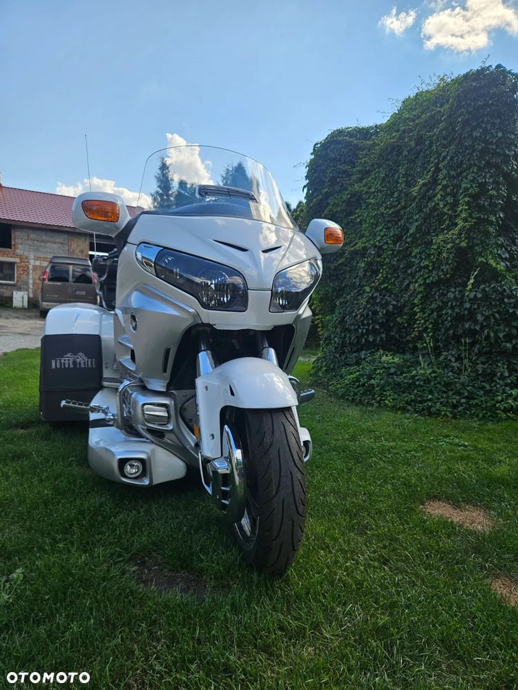 Honda GL - 9