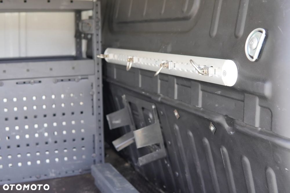 Opel Combo Van 1.2 Enjoy 110KM 4d Long - 28