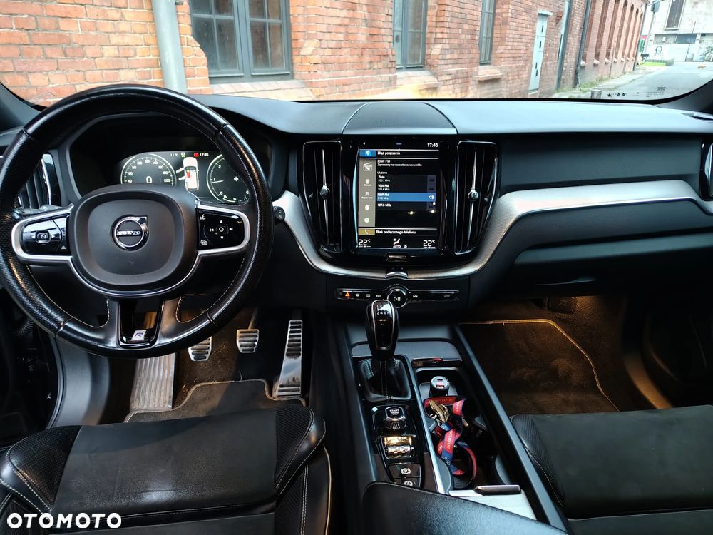 Volvo XC 60 D3 Drive-E R-Design Momentum - 25