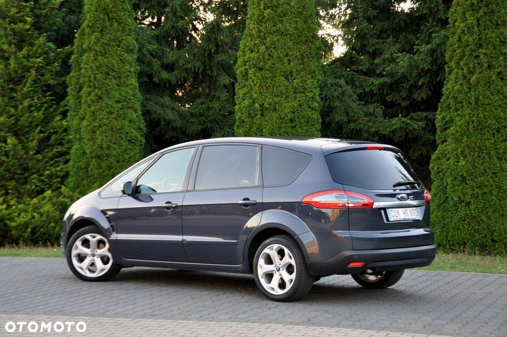 Ford S-Max - 13