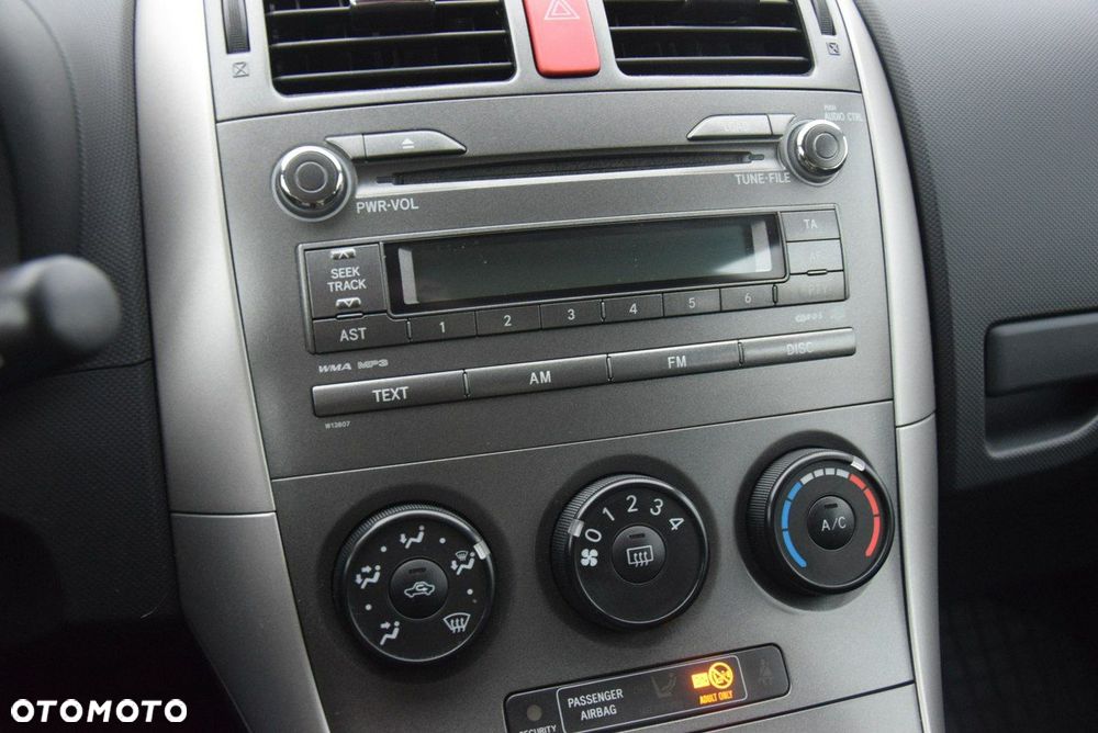 Toyota Auris 1.6 VVT-i Team - 18