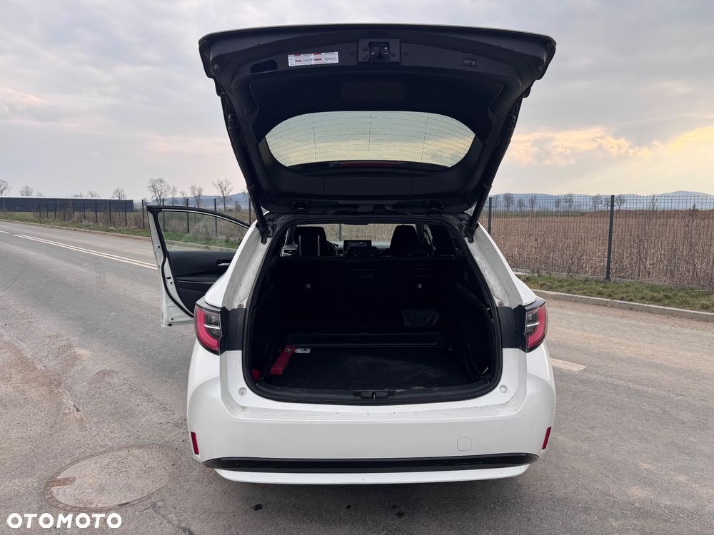 Toyota Corolla - 23