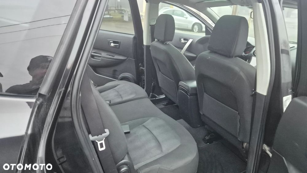 Nissan Qashqai+2 - 30