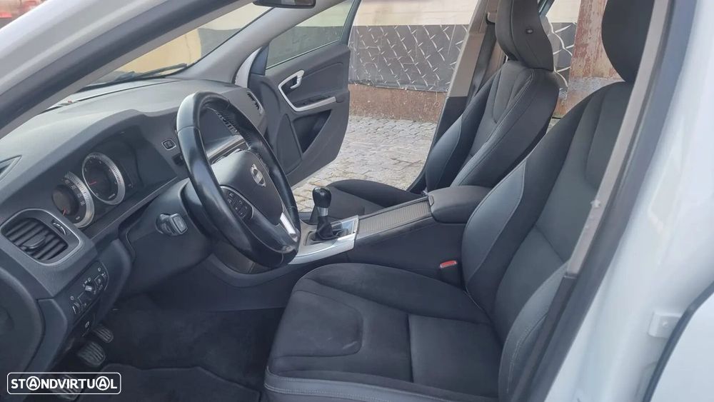 Volvo V60 1.6 D2 Momentum Eco - 7