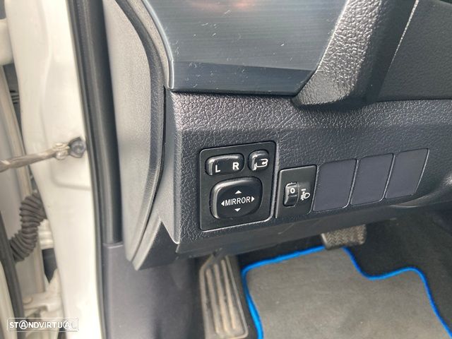 Toyota Auris 1.8 HSD Comfort+Navi - 11