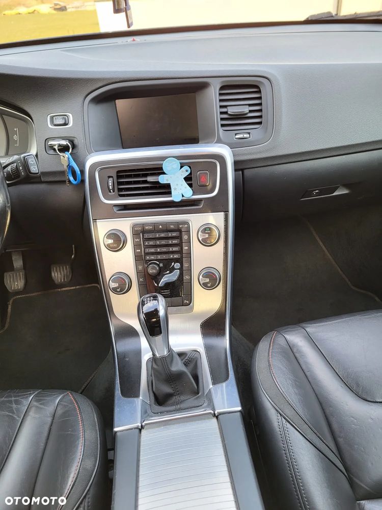 Volvo V60 D4 Drive-E Ocean Race - 4